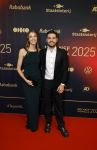 Papendal 17 december 2025
Sportgala waar oa de sportman en sportvrouw van het jaar gekozen worden . Sjinkie Knegt kwam met zijn nieuwe vriendin