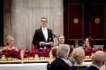 Amsterdam 11 december 2025
 Koning Willem-Alexander en koningin Maxima verwelkomen de president van Finland Alexander Stubb met zijn echtgenote Suzanne Innes-Stubb op de Dam op de eerste dag van een tweedaags staatsbezoek aan Nederland. s Avonds was het staatsbanket waar ook Prinses Amlia aanwezig was.
