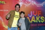 Amsterdam 7 december 2025
Premiere Juf Braaksel in Pathe Noord . Steven Kazan kwam met zijn zoon