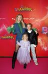 Amsterdam 7 december 2025
Premiere Juf Braaksel in Pathe Noord . Stevie v Zweden met hun kinderen
