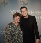Bussum 8 december 2025
Premiere theatwershow Voor Altijd van Yves Berendse in t Spant.
Sven Versteeg met zijn moeder
