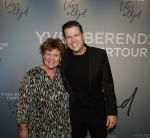 Bussum 8 december 2025
Premiere theatwershow Voor Altijd van Yves Berendse in t Spant.
Sven Versteeg met zijn moeder