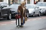 Amsterdam 8 december 2025
Tatjana Simic arriveert thuis met haar koffer