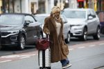Amsterdam 8 december 2025
Tatjana Simic arriveert thuis met haar koffer