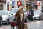 Amsterdam 8 december 2025
Tatjana Simic arriveert thuis met haar koffer