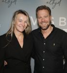 Bussum 8 december 2025
Premiere theatwershow Voor Altijd van Yves Berendse in t Spant. Tim Klijn met zijn vrouw