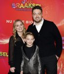 Amsterdam 7 december 2025
Premiere Juf Braaksel in Pathe Noord . Tomas Breemen ( Handigetips) met gezin