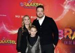 Amsterdam 7 december 2025
Premiere Juf Braaksel in Pathe Noord . Tomas Breemen ( Handigetips) met gezin
