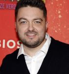Amsterdam 7 december 2025
Premiere Juf Braaksel in Pathe Noord . Tomas Breemen ( Handigetips) met gezin