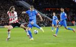 Eindhoven, 9 December 2025
PSV-Atletico Madrid, eindstand 2-3 CL
Championsleague
Yarek Gasiorowski in duel met Alexander Sorloth