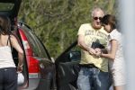 Bergen aan zee 6 mei 2006
Youp van t Hek  met zijn dochter en vrouw Debbie Petter
Peter Smulders bv