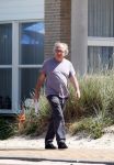 Bergen aan Zee 31 juli 2007
Youp van t Hek en zjn vrouw Debbie Petter op het strand.
Peter Smulders bv