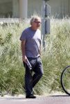 Bergen aan Zee 31 juli 2007
Youp van t Hek en zjn vrouw Debbie Petter op het strand.
Peter Smulders bv