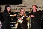 Candy Dulfer met haar vader Hans Dulfer en Trijntje Oosterhuis
1999