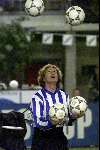 Eindhoven, 13 januari 1999
Indoor Soccer
Jongleur Erik Borgman met 5 voetballen