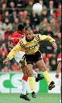 Eindhoven, 9 november 1997
Gllen Helder in duel met Vampeta