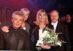 Uitgeest, 11 januari 1999
Nieuwjaarsreceptie Henk Geels
v.l.n.r.: Jacques D\'Ancona, Henk Geesl met zijn vrouw en Jacques D\'Ancona