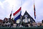 Volendam, 12 januari 2001
Stille tocht door volendan n.a.v. de brand in nieuwjaarsnacht in cafe DE HEMEL