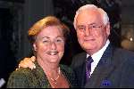 Amsterdam 17 september 2001
Modeshow Sheila de Vries in het tropenmuseum.
drs Huub v d Coolwijk met zijn vrouw