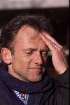 Den Haag 15 januari 2001
Boris Dietrich krijgt een petitie aangeboden van ouders waarvan hun kind vermist is of Ontvoerd.
Jaap Jongbloed.