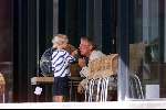Amsterdam 1 september 2001
Jack Spijkerman met  vrouw en zijn zoontje aan het spelen buiten bij een meubelzaak.