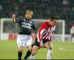 Eindhoven 30 januari 2002
PSV-Feyenoord voor de KNVB Beker
Jan Vennegoor of Hesselink en Ono