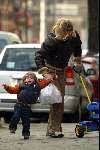 Amsterdam 25 januari 2003
Danielle Overgaag met haar zoontje Tijmen