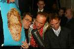 Amsterdam 18 januari 2003

BNN bijeenkomst i.v.m.  verkiezingen.
Femke Halsema, Thom de Graaf, Emile Ratelband met dochter, Jan Marijnissen, Bridget Maasland, Katja Schuurman en Melanie Schultz van Haegen.

Peter Smulders bv