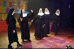Tilburg 27 januari 2003
Premiere Nonsens in schouwburg Tilburg.
cast Nonsens met Anick Boer Marjolein Keunig Gerrie v d Klei