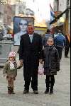Amsterdam 18 januari 2003
Harry Mens met zijn 2 jongste dochters