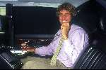 Jean Marie Pfaff in zijn mercedes met mobiele telefoon
