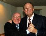 Den haag 30 januari 2003
Premiere Johnny Kraaykamp sr in schouwburg Den Haag.
Johnny Kraaykamp sr en Joop v d Ende