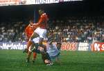 Marco v Basten spelend voor het nederlands elftal