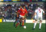 Marco v Basten spelend voor het nederlands elftal