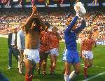 Europees Kampioenschap 1988 Duitsland
Nederlands elftal
Nederland-Ierland 1-0 18 Juni 1988
Ruud Gullit Hans v Breukelen Erwin Koeman Hans v Breukelen Jan Wouters