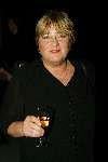 Tilburg 27 januari 2003
Premiere Nonsens in schouwburg Tilburg.
Nelly Frijda met een glaasje champagne
