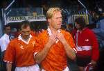Ronald Koeman als aanvoerder Nederlands elftal in vriendschappelijke interland tegen Oostenrijk
Jan Wouters
