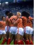 Marco v Basten heeft 2-1 gescoord in de wedstrijd Nederland-Duitsland
Ronald Koeman Frank Rijkaard