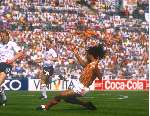 Duitsland 1988 Europees Kampioenschap voetbal
Nederland-Engeland, eindstand 3-1 door 3 doelpunten van
Marco v Basten  RUUD GULLIT