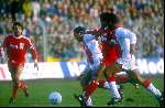 Romario in duel met simon Tahamata
Aron winter en Erik Gerets