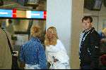 Schiphol 31 januari 2003
Sylvana Borsato en Gerard Joling op schiphol bij vertrek naar Curacao