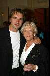 Den haag 30 januari 2003
Premiere Johnny Kraaykamp sr in schouwburg Den Haag.
Victor Reinier met zijn tante