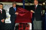 Arnhem 24 januari 2003
Onthulling gedenkteken tegen zinloos geweld
Aan wezig Willibrord Frequin Jan Kloppenburg