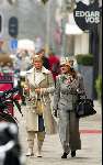 Amsterdam 23 januari 2004
Angela Kluivert en Mariet (st tropez)  op PC Hooftstraat in Amsterdam