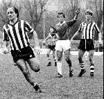 Rotterdam, 22 november 1981
SPARTA-PSV , eindstand 0-2
De oude en nieuwe bondscoaches in akties Louis v Gaal en Dick Advocaat ( geschreven 6 april 2002 )met in het midden Adri v Kraaij