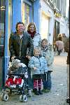 Amsterdam 3 januari 2003
Henk jan Smits met vrouw en kinderen op PC Hooftstraat.
