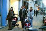 Amsterdam 3 januari 2003
Henkjan Smits met vrouw en kinderen op PC Hooftstraat.