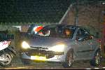 Amsterdam 21 januari 2004
Irene v d Laar wordt met haar Peugeot Cabrio aangehouden door Politieagent