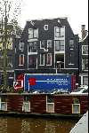 Amsterdam 27 januari 2004
Buurman van Katja Schuurman aan het verhuizen door het Huis van Katja heen.