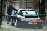 Den Haag17 januari 2004
Prins Friso en Mabel Wisse Smit in Porsche 911 bij paleis